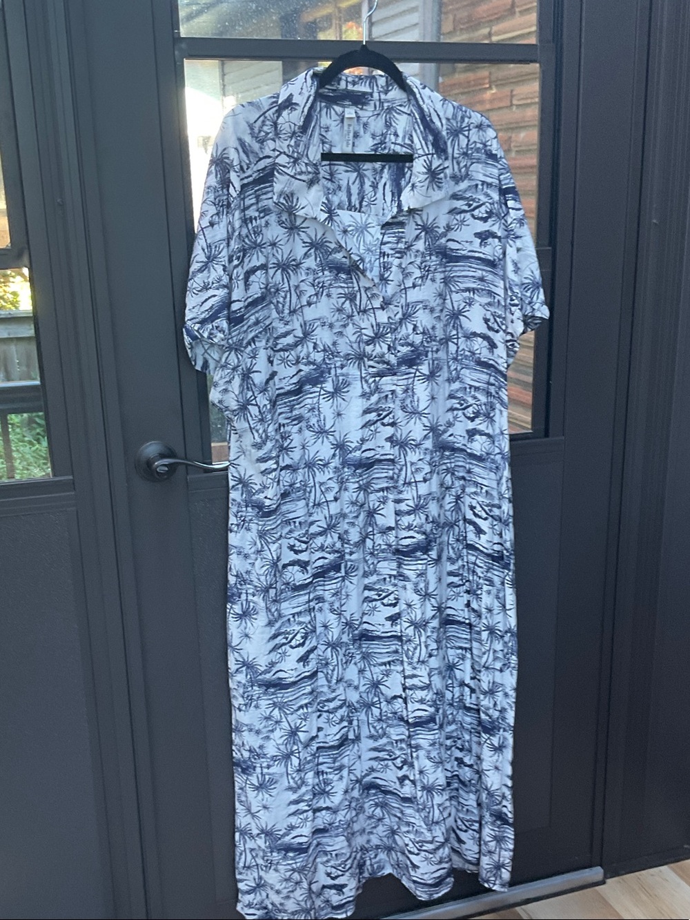 torrid White and Navy Palm-Print Midi Dress 3x/4x
